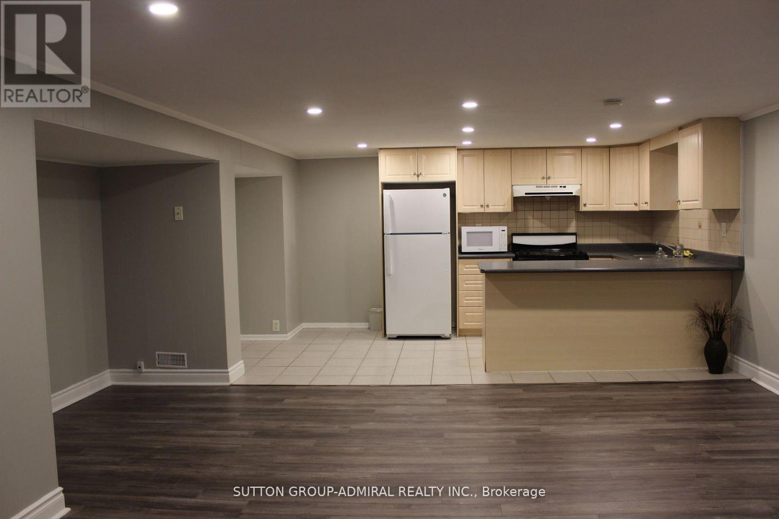 Photo 3 of Bsmt 5 Pennard Court, Toronto ON