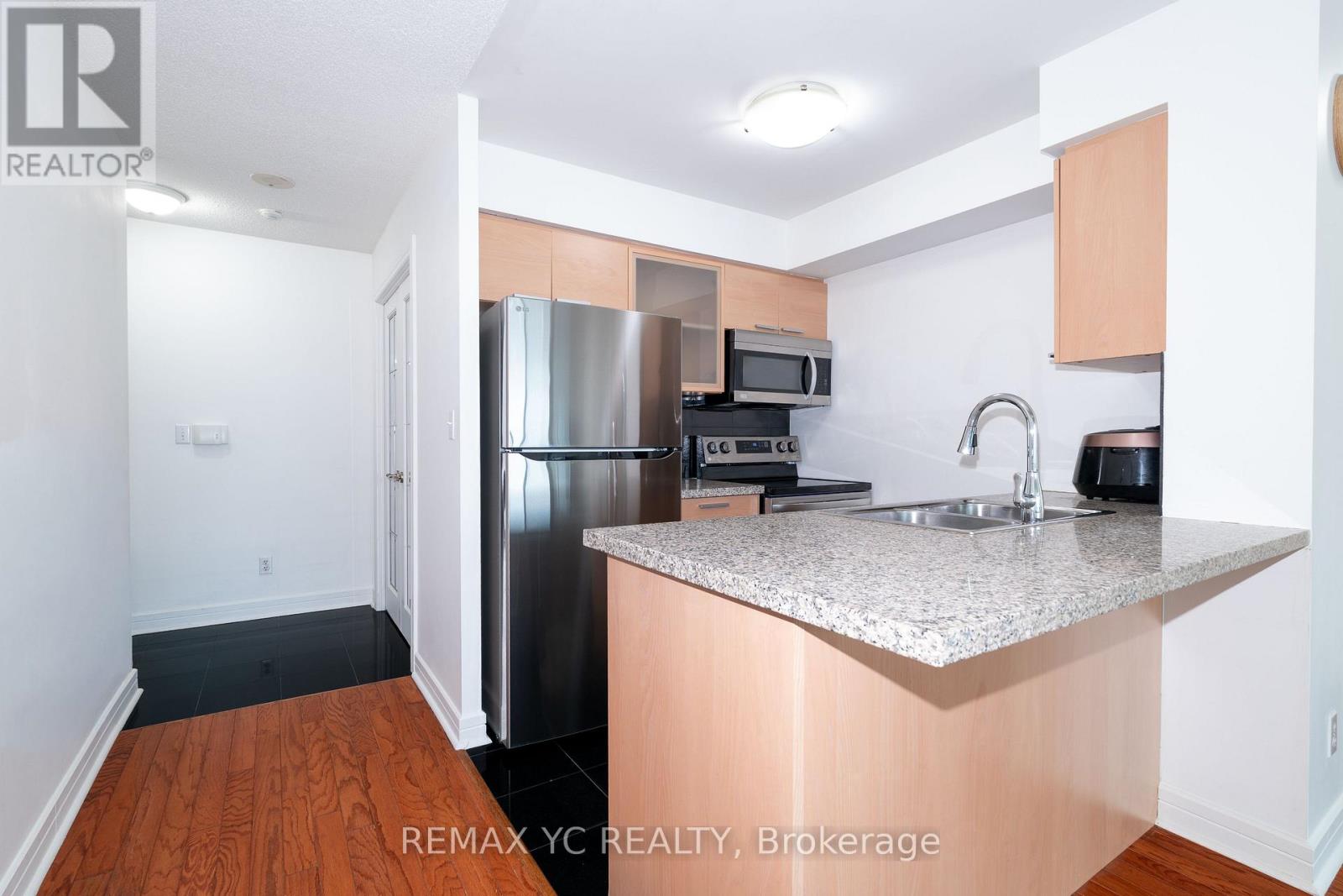 Photo 12 of 2612 16 Harrison Garden Boulevard, Toronto ON
