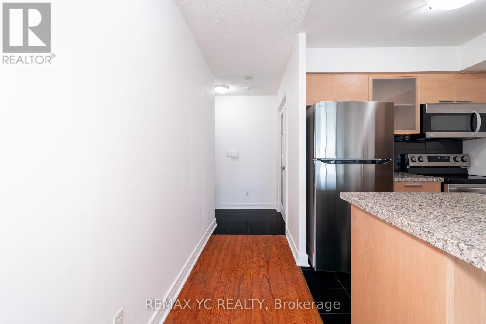 Photo 15 of 2612 16 Harrison Garden Boulevard, Toronto ON
