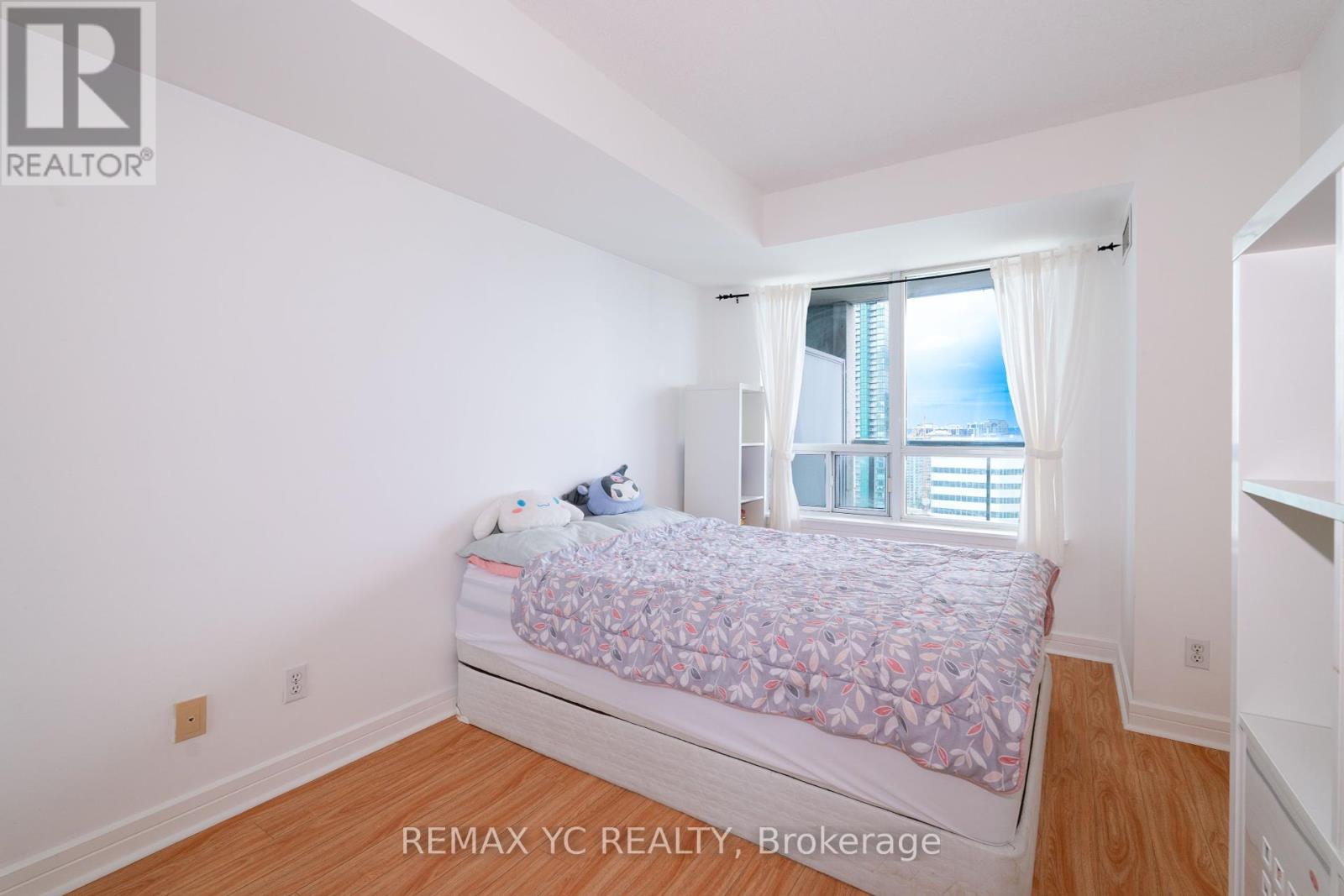Photo 4 of 2612 16 Harrison Garden Boulevard, Toronto ON