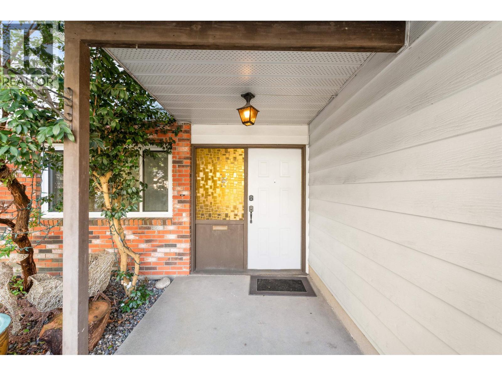Photo 32 of 2333 Kirkstone Road, North Vancouver BC