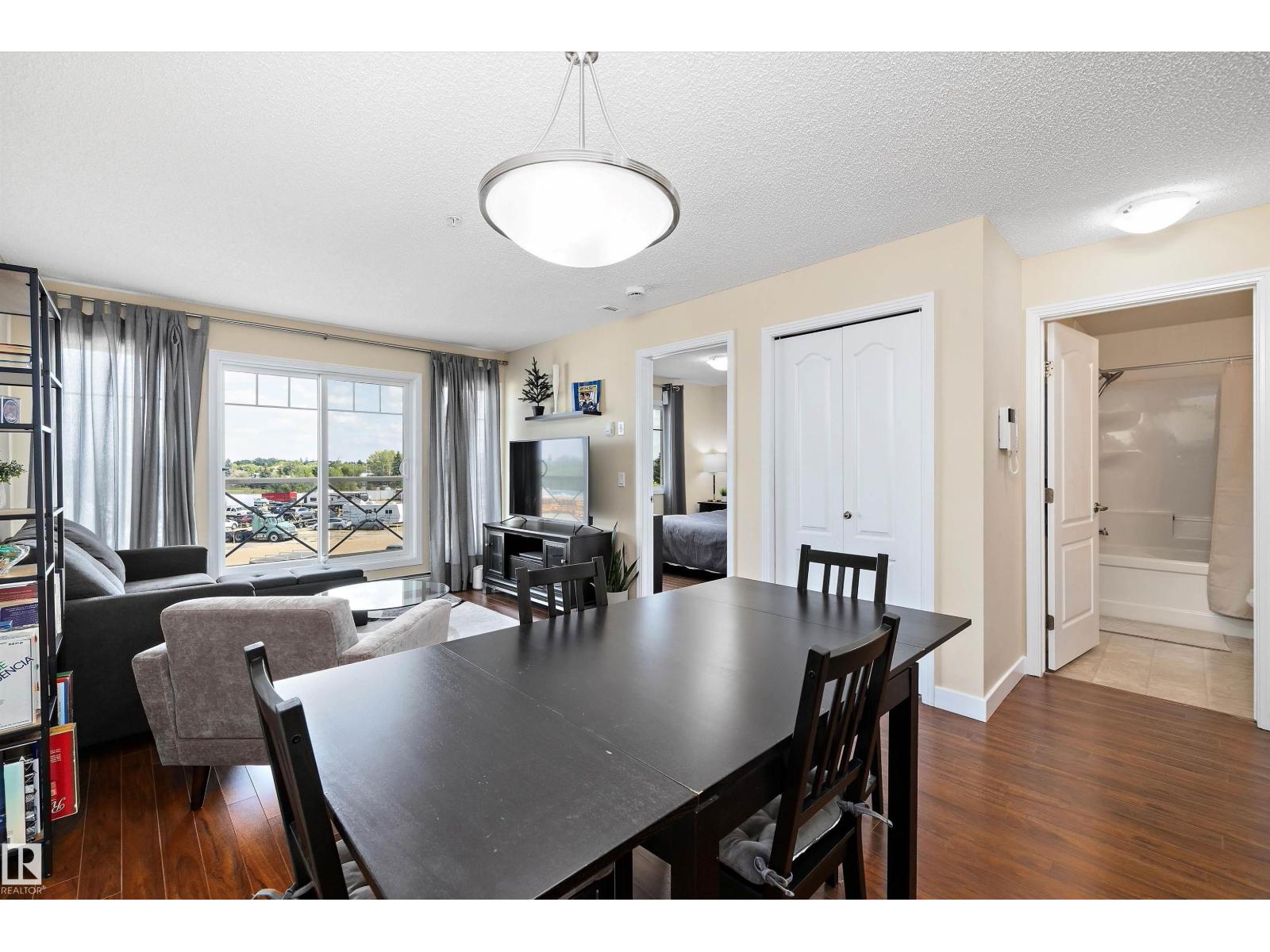 Photo 1 of 309 12650 142 Av Nw, Edmonton AB