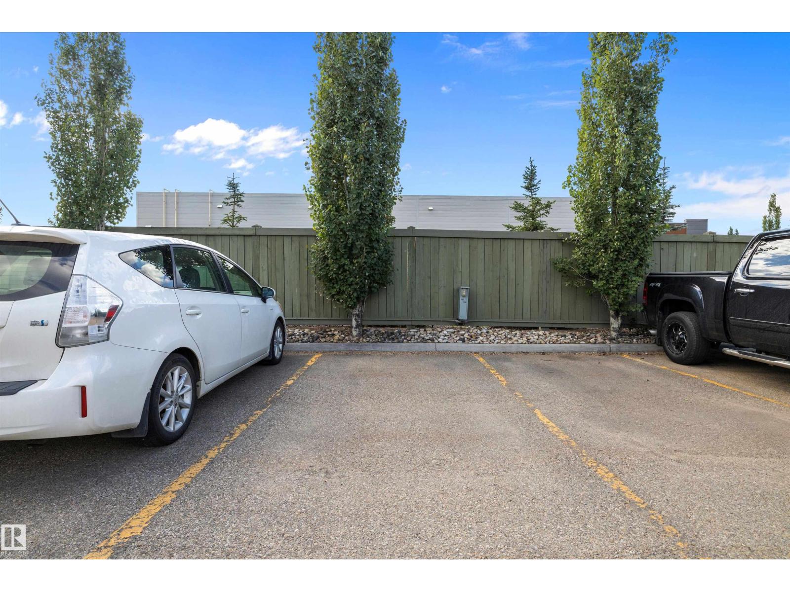 Photo 35 of 309 12650 142 Av Nw, Edmonton AB