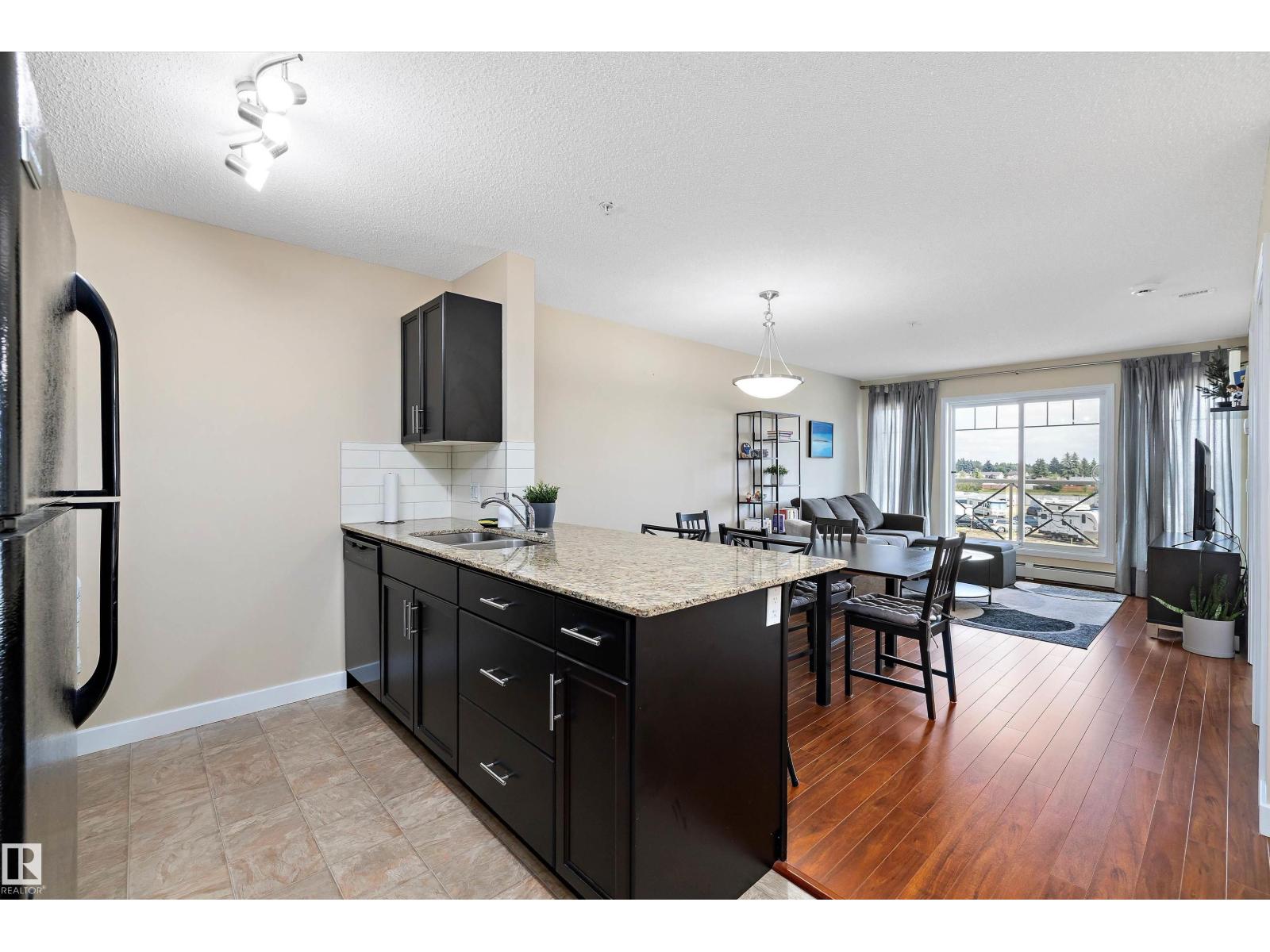 Photo 6 of 309 12650 142 Av Nw, Edmonton AB