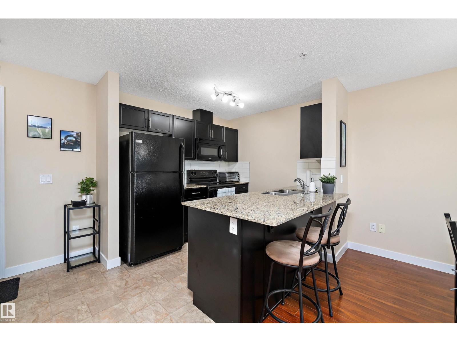 Photo 7 of 309 12650 142 Av Nw, Edmonton AB