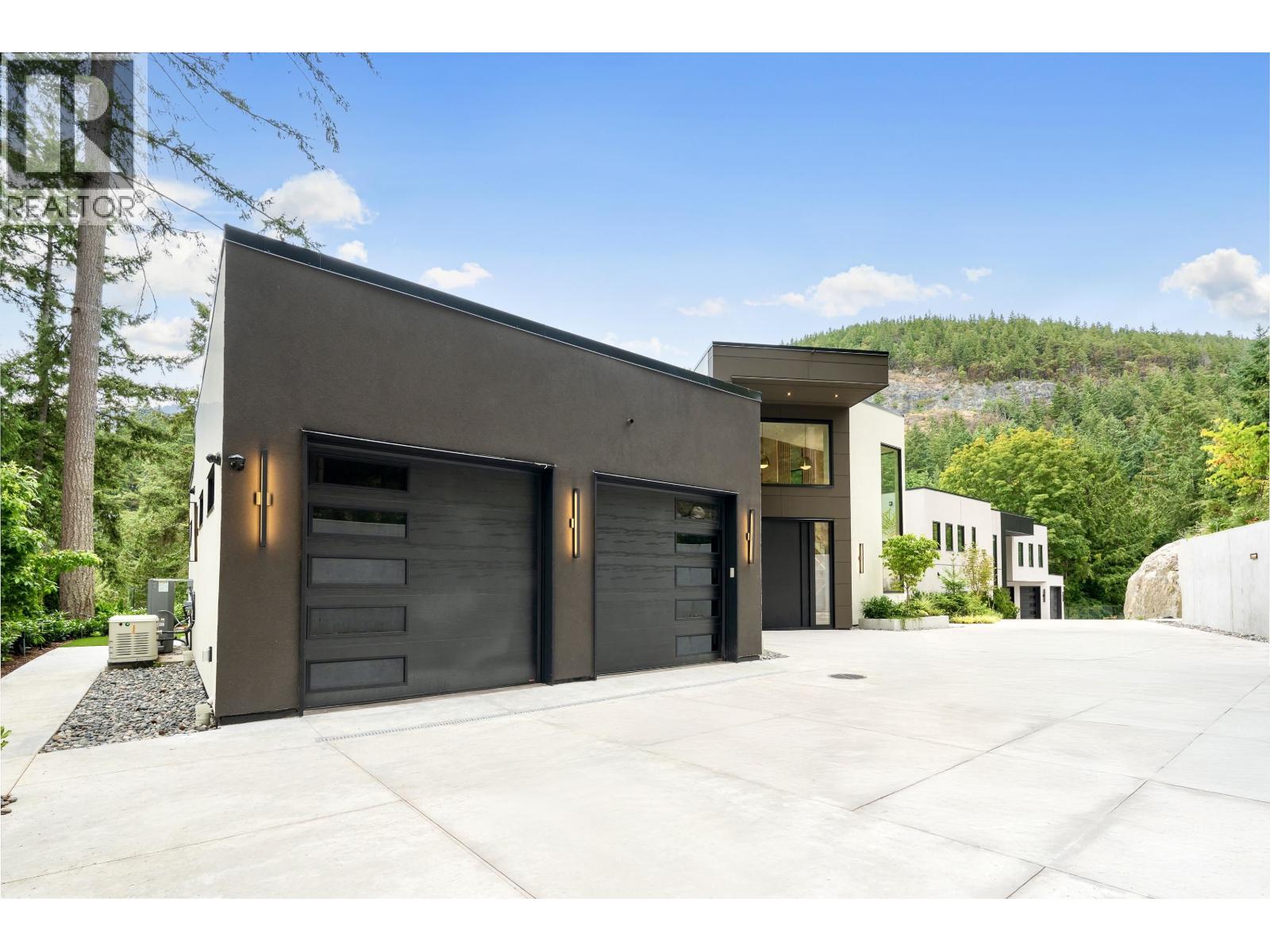 Photo 36 of 5773 Primrose Place, West Vancouver BC