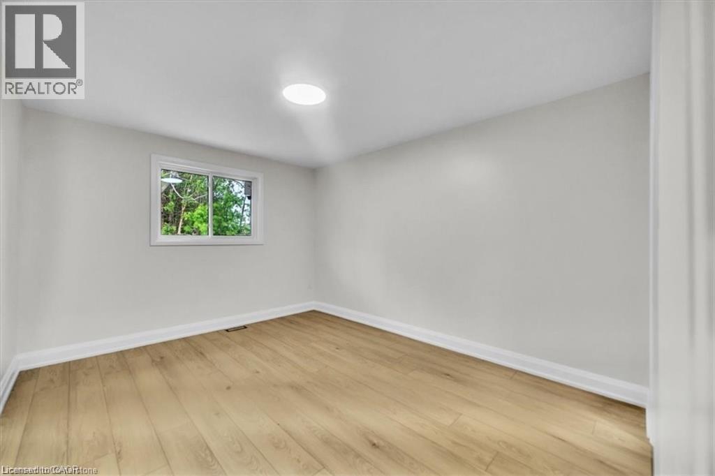 Photo 8 of 4476 Margueritte Avenue, Beamsville ON