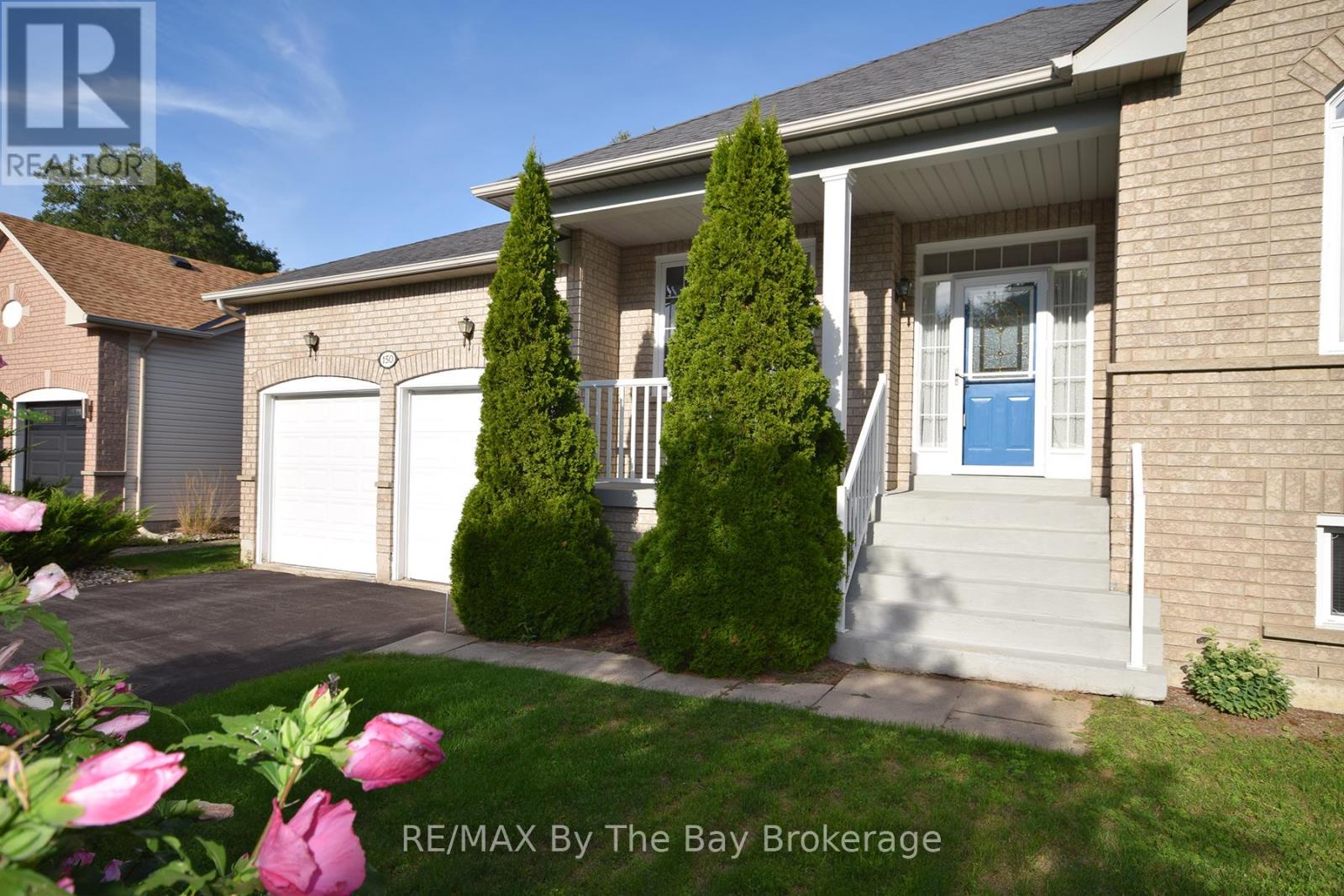 Photo 2 of 150 Silver Birch Avenue, Wasaga Beach ON