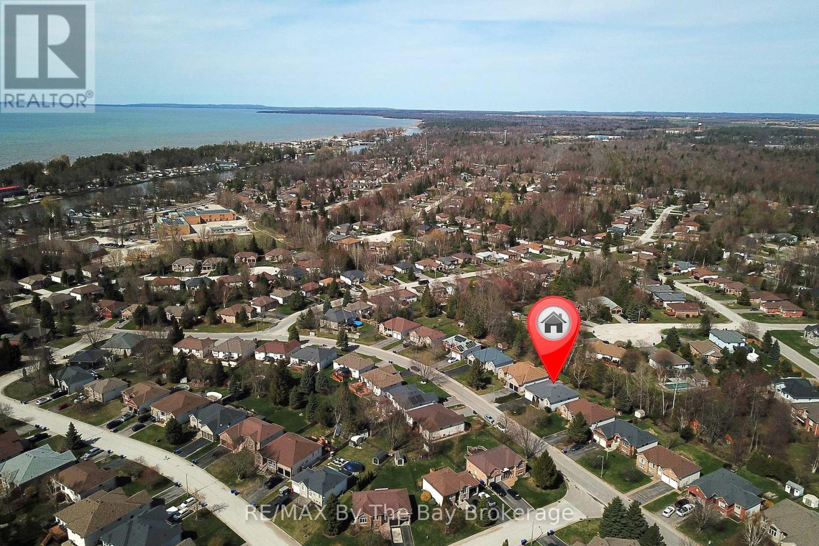 Photo 45 of 150 Silver Birch Avenue, Wasaga Beach ON
