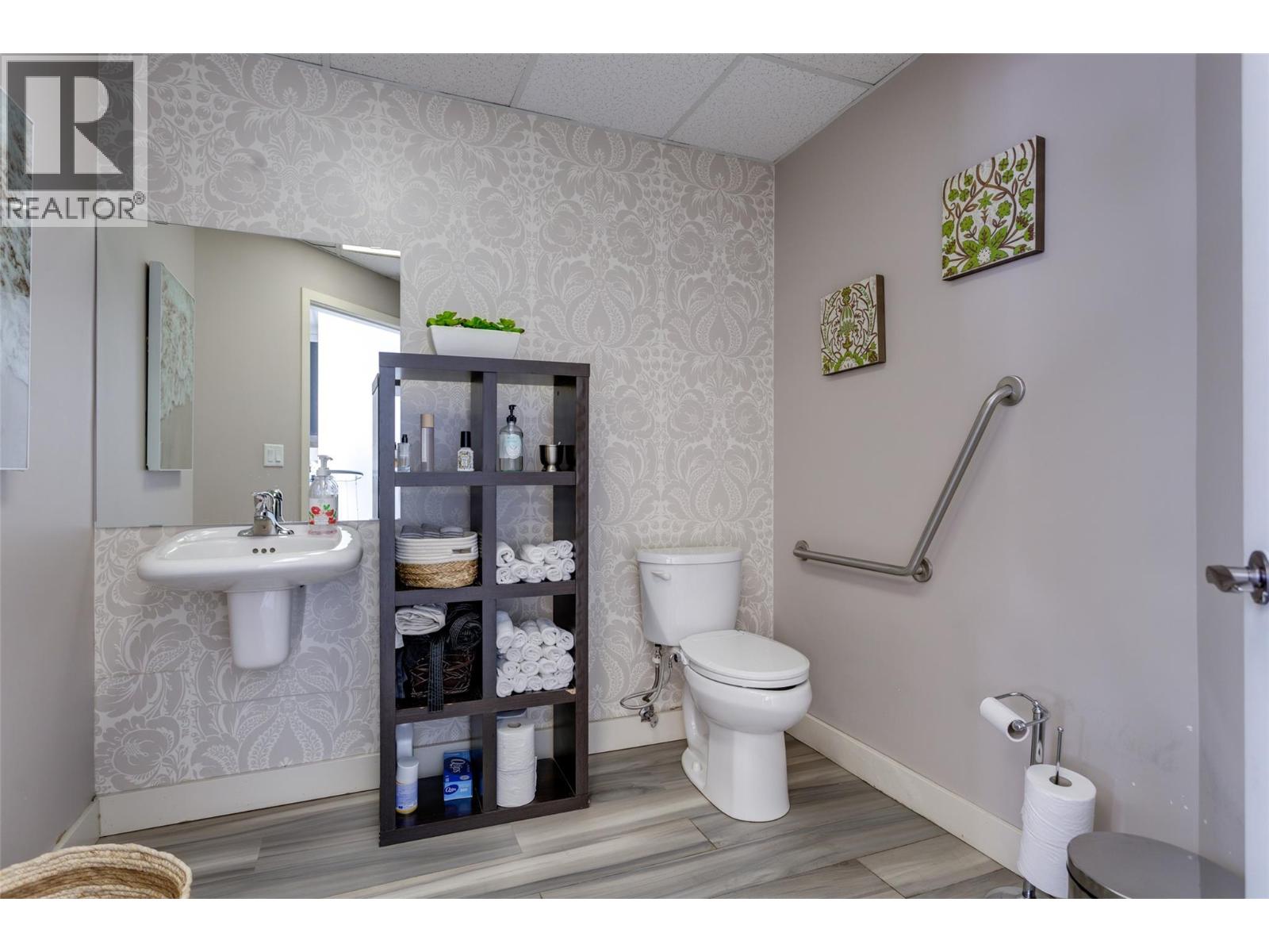 103 532 Leon Avenue, Kelowna