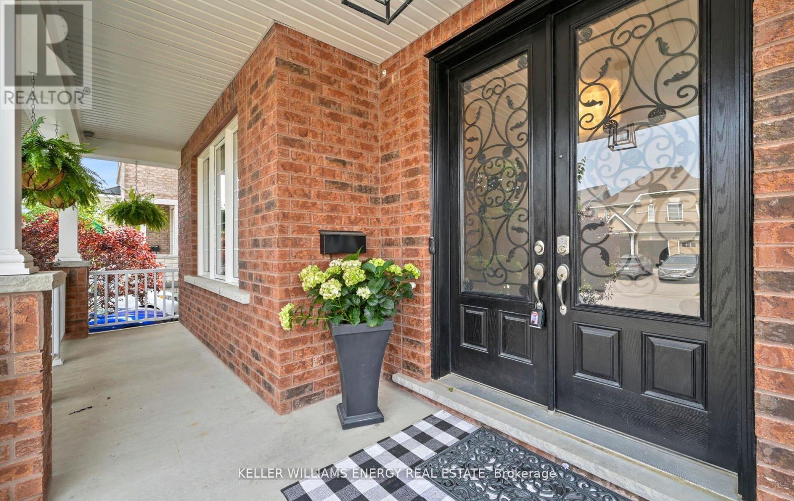 Photo 4 of 2032 Kurelo Drive, Oshawa ON