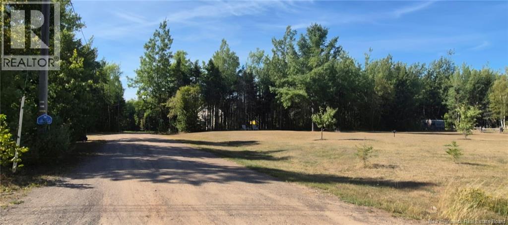 Photo 4 of 38 Allee Cecile, Petittracadie NB
