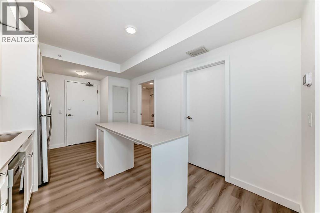 Photo 8 of 814 123 4 Street Ne, Calgary AB