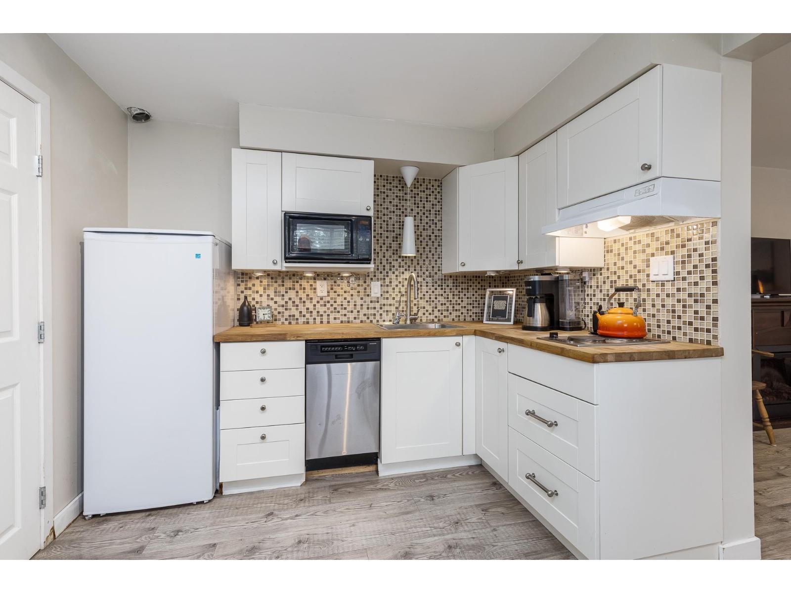 Photo 29 of 25153 11 B Avenue, Langley BC