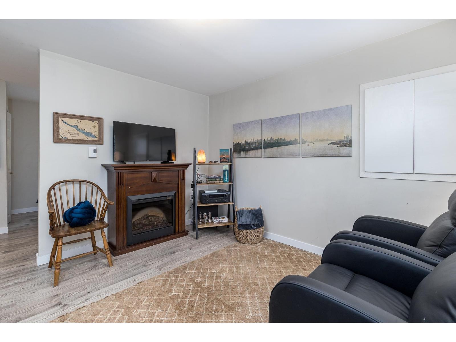Photo 32 of 25153 11 B Avenue, Langley BC