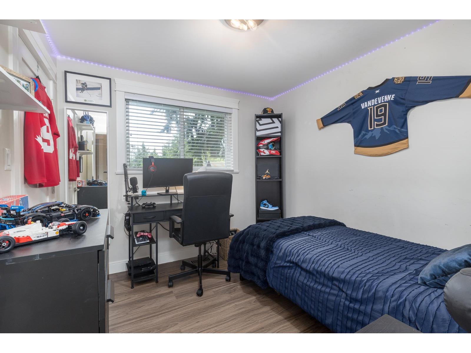 Photo 20 of 25153 11 B Avenue, Langley BC