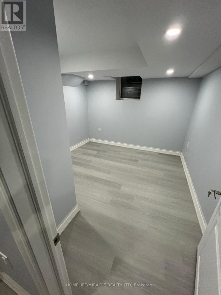 Photo 4 of Bsmt 18 Russell Creek Drive, Brampton ON