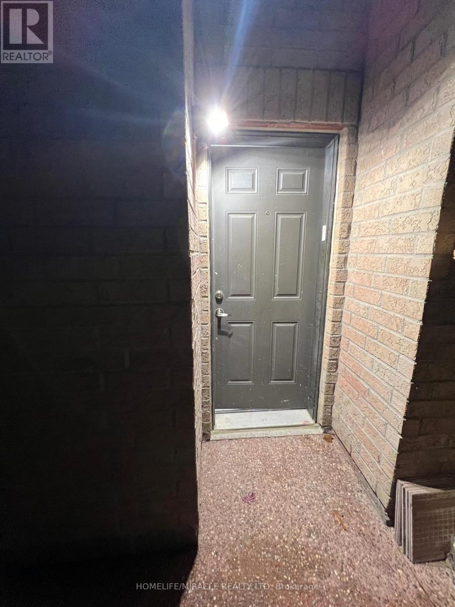 Photo 7 of Bsmt 18 Russell Creek Drive, Brampton ON