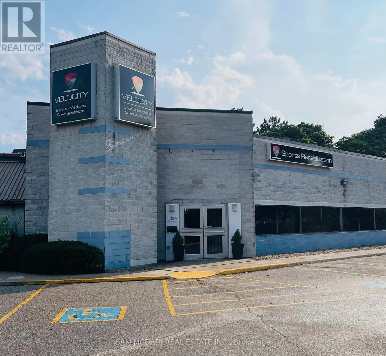 Photo 1 of 232 A South Service Road E, Oakville ON