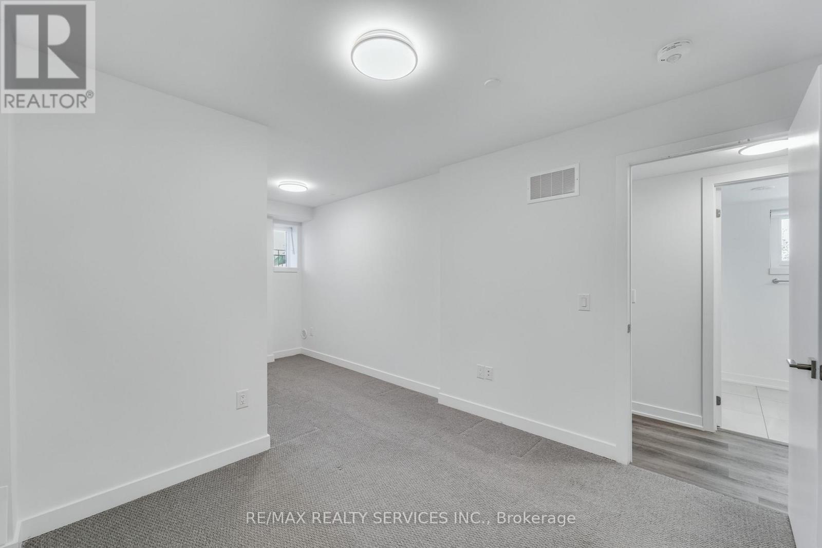 Photo 21 of 13 155 Veterans Drive, Brampton ON
