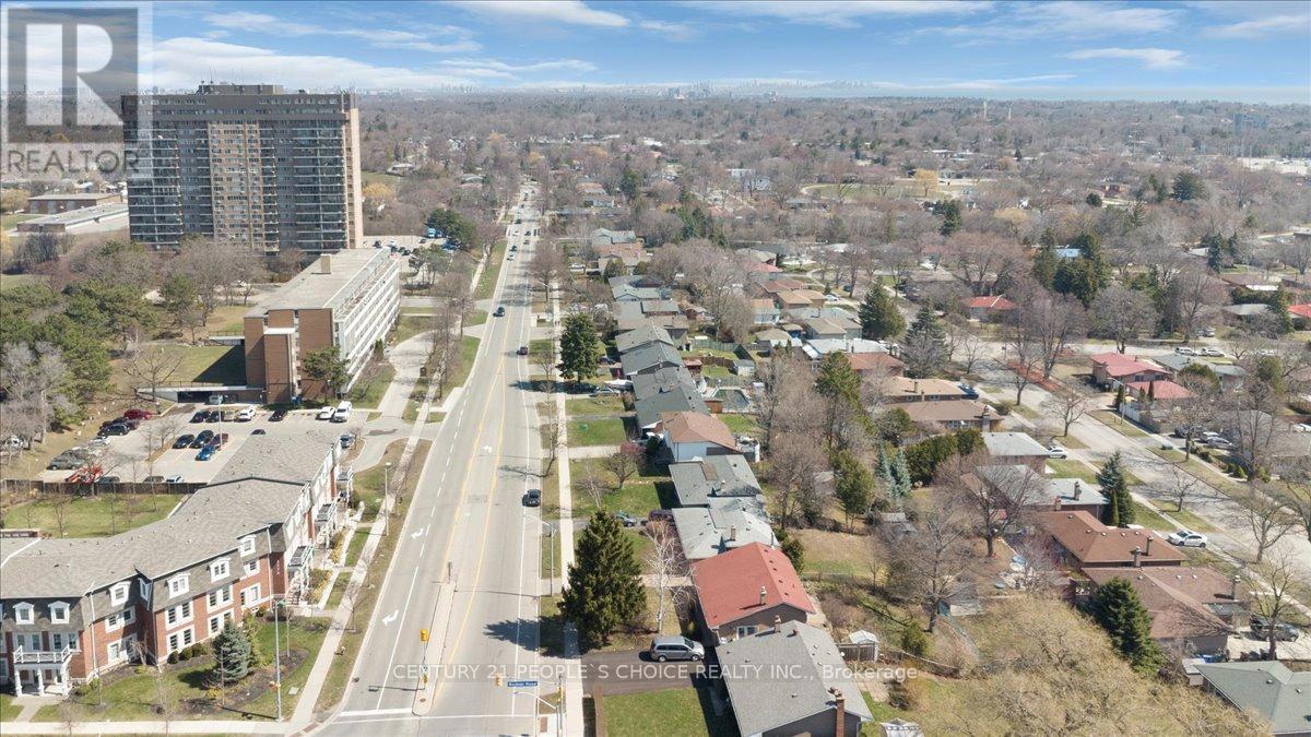 Photo 30 of 2374 Truscott Drive, Mississauga ON