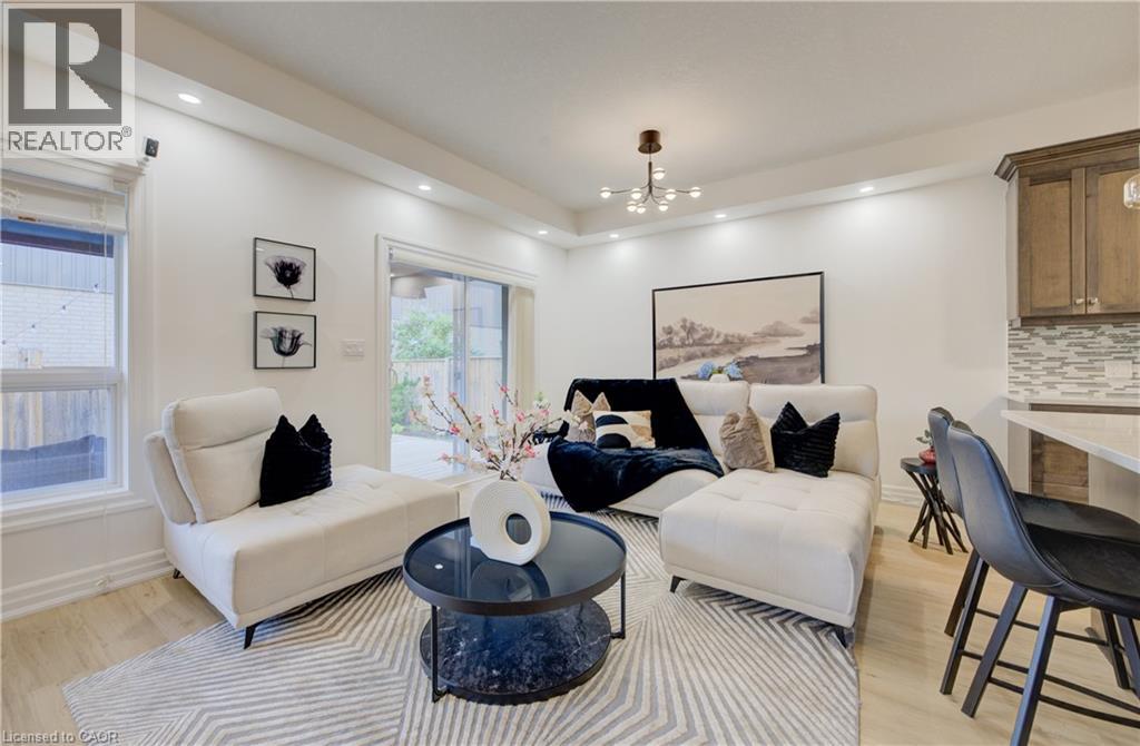 Photo 10 of 275 Falconridge Drive, Kitchener ON