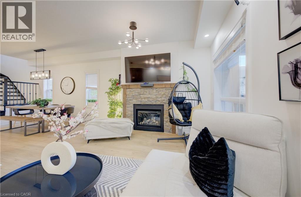 Photo 11 of 275 Falconridge Drive, Kitchener ON