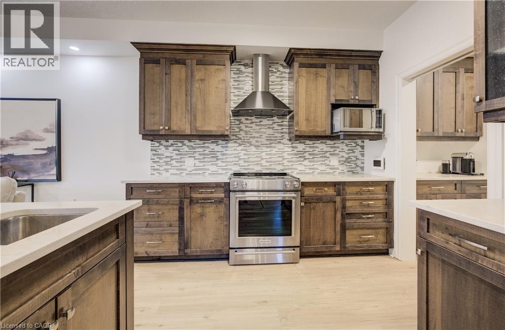 Photo 13 of 275 Falconridge Drive, Kitchener ON