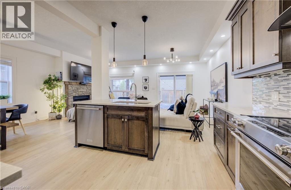 Photo 14 of 275 Falconridge Drive, Kitchener ON