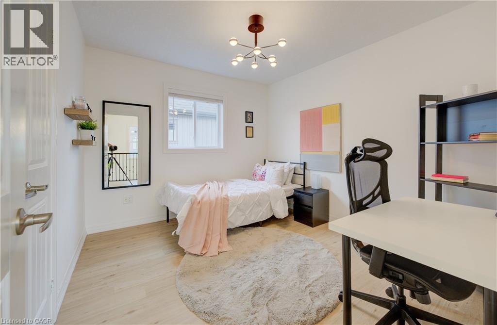 Photo 20 of 275 Falconridge Drive, Kitchener ON