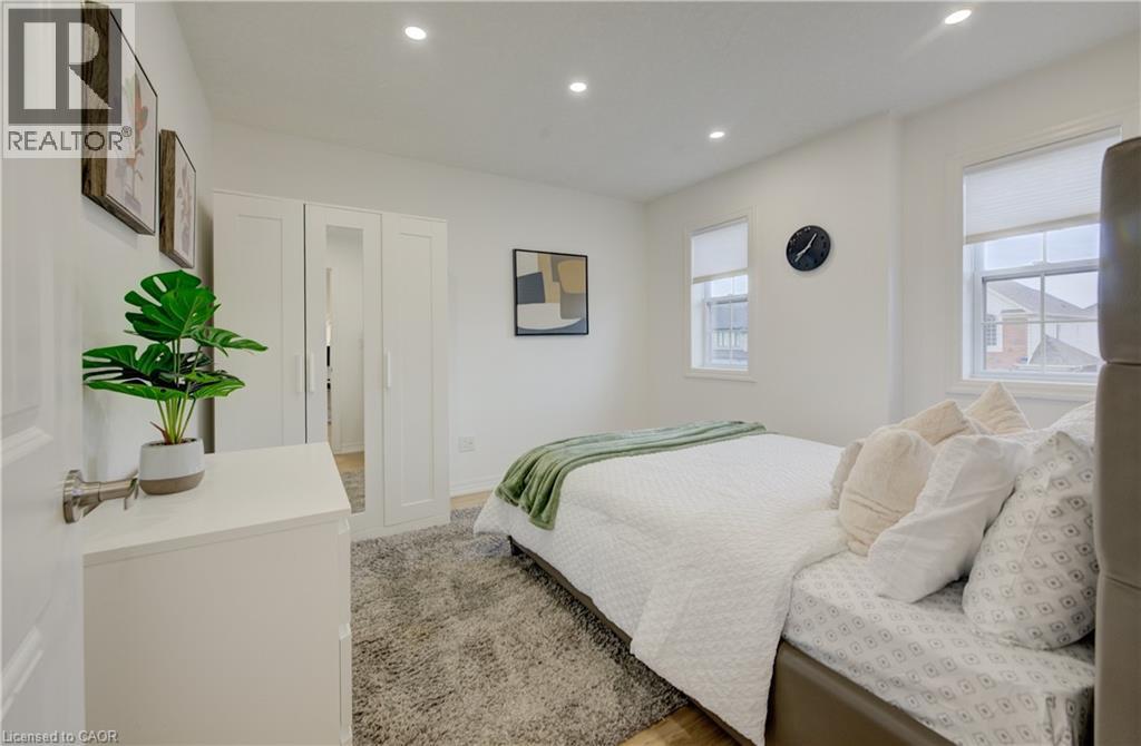 Photo 22 of 275 Falconridge Drive, Kitchener ON