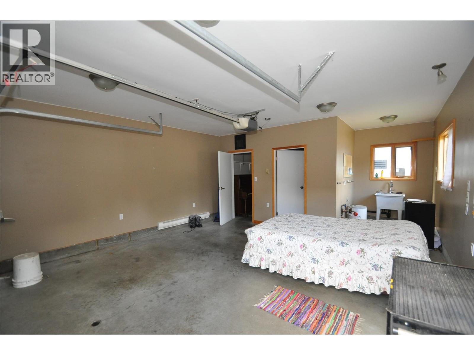 4108 HEROUX Road, Nelson