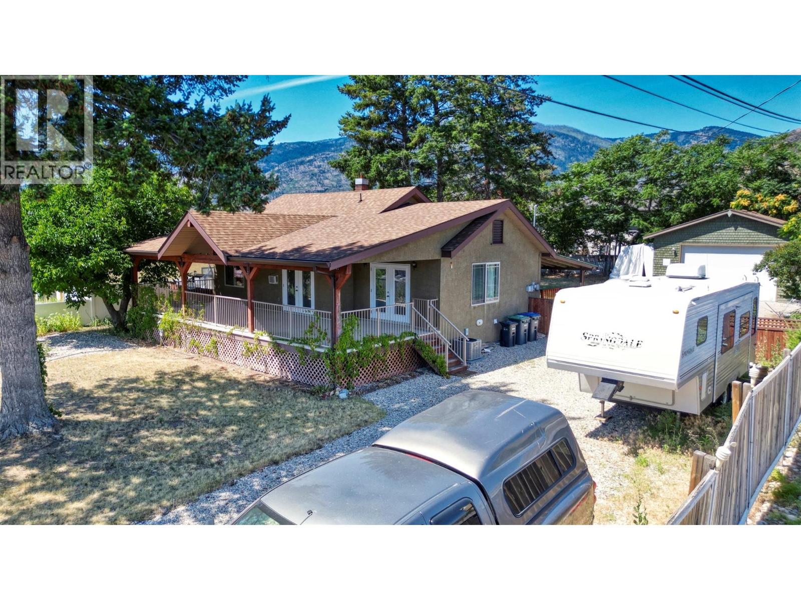 5870 Okanagan Street, Oliver