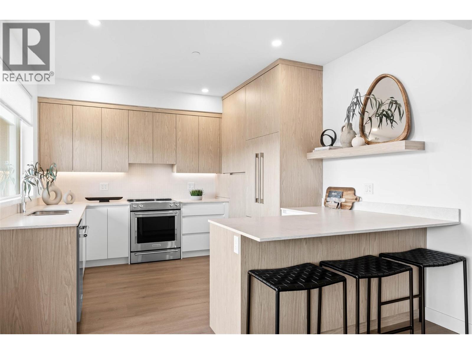 Photo 12 of 5026 Sun Rivers Drive, Kamloops BC
