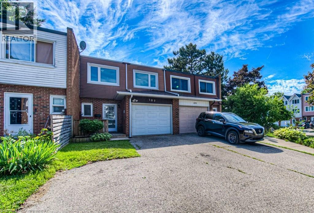 Photo 4 of 107 Charles Best Place, Kitchener ON