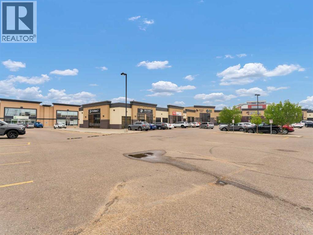 Photo 44 of 2 2010 Strachan Road Se, Medicine Hat AB