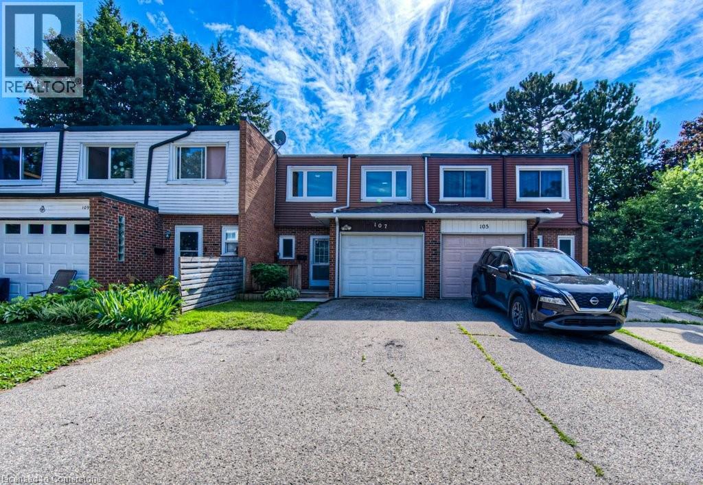 Photo 3 of 107 Charles Best Place, Kitchener ON