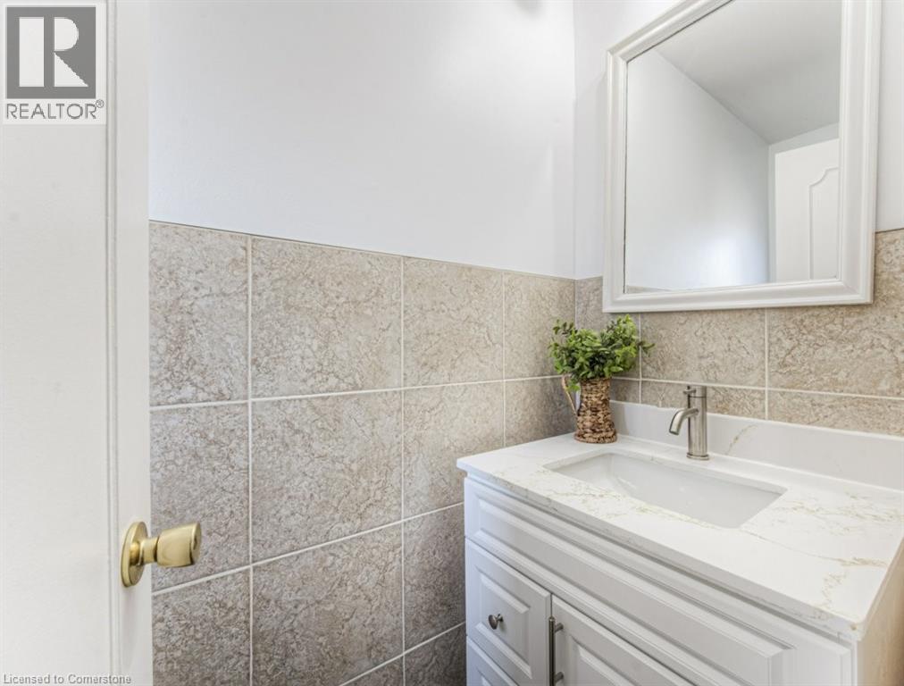 Photo 10 of 107 Charles Best Place, Kitchener ON