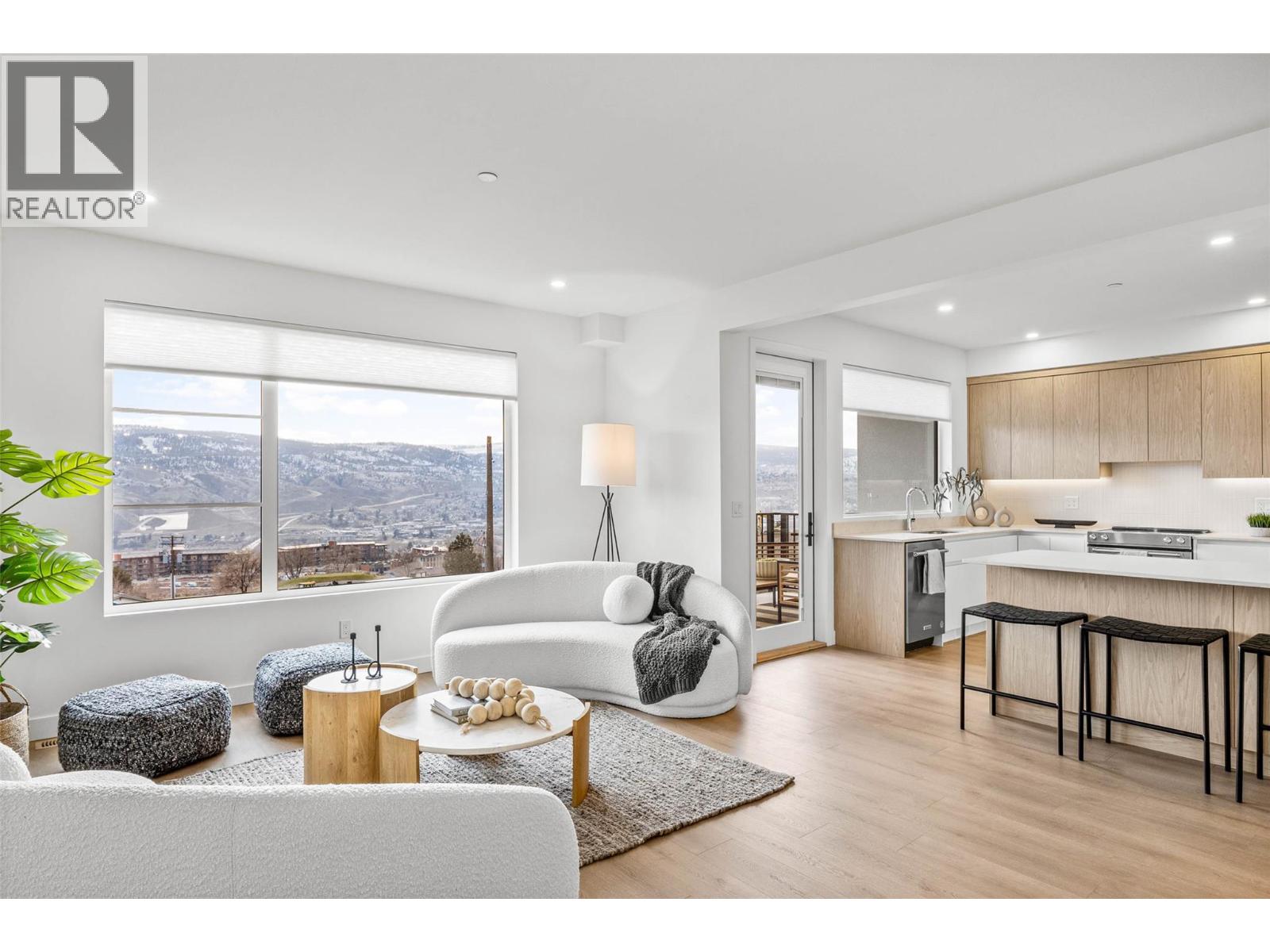 5028 SUN RIVERS Drive, Kamloops