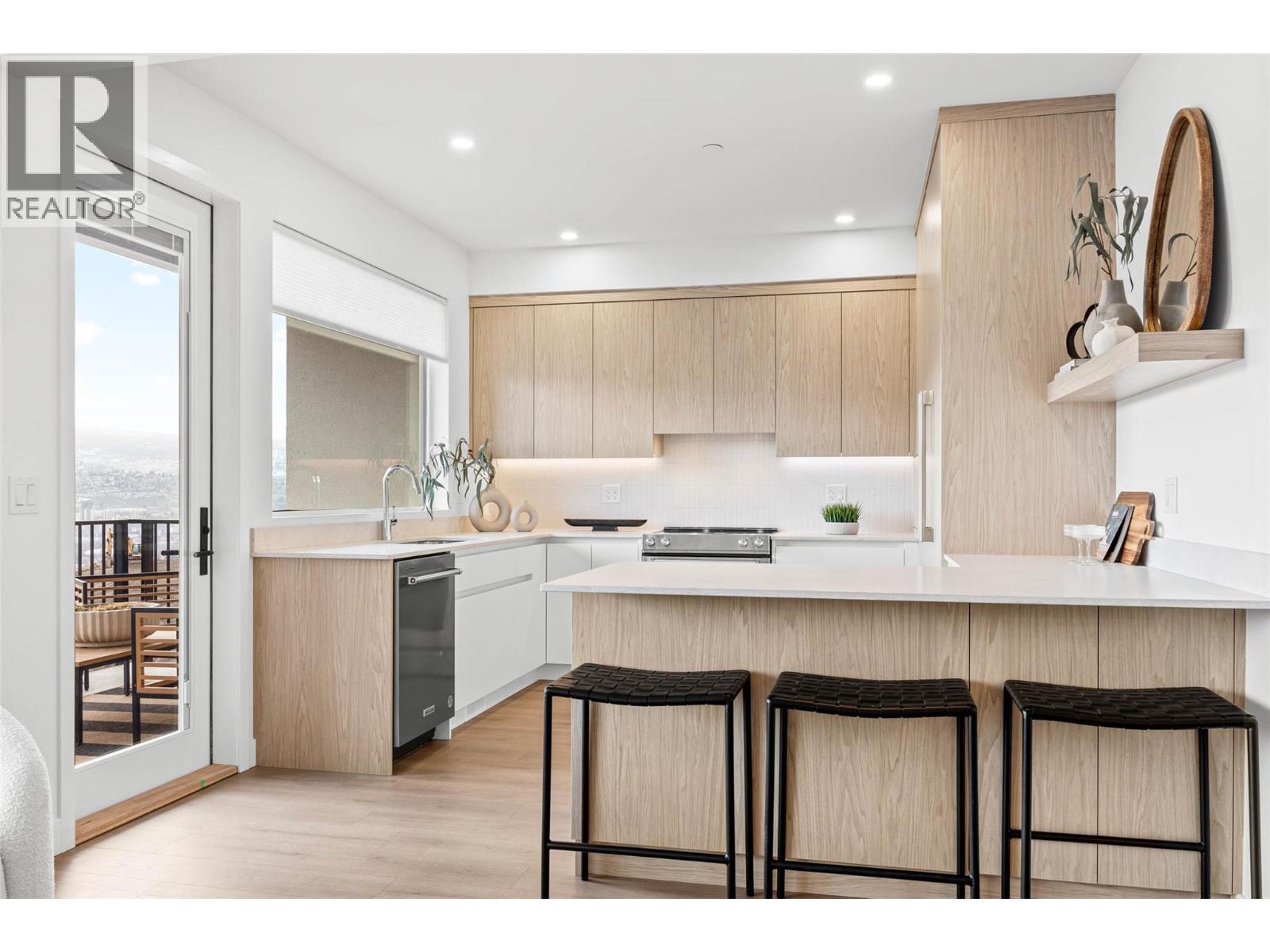 5028 SUN RIVERS Drive, Kamloops