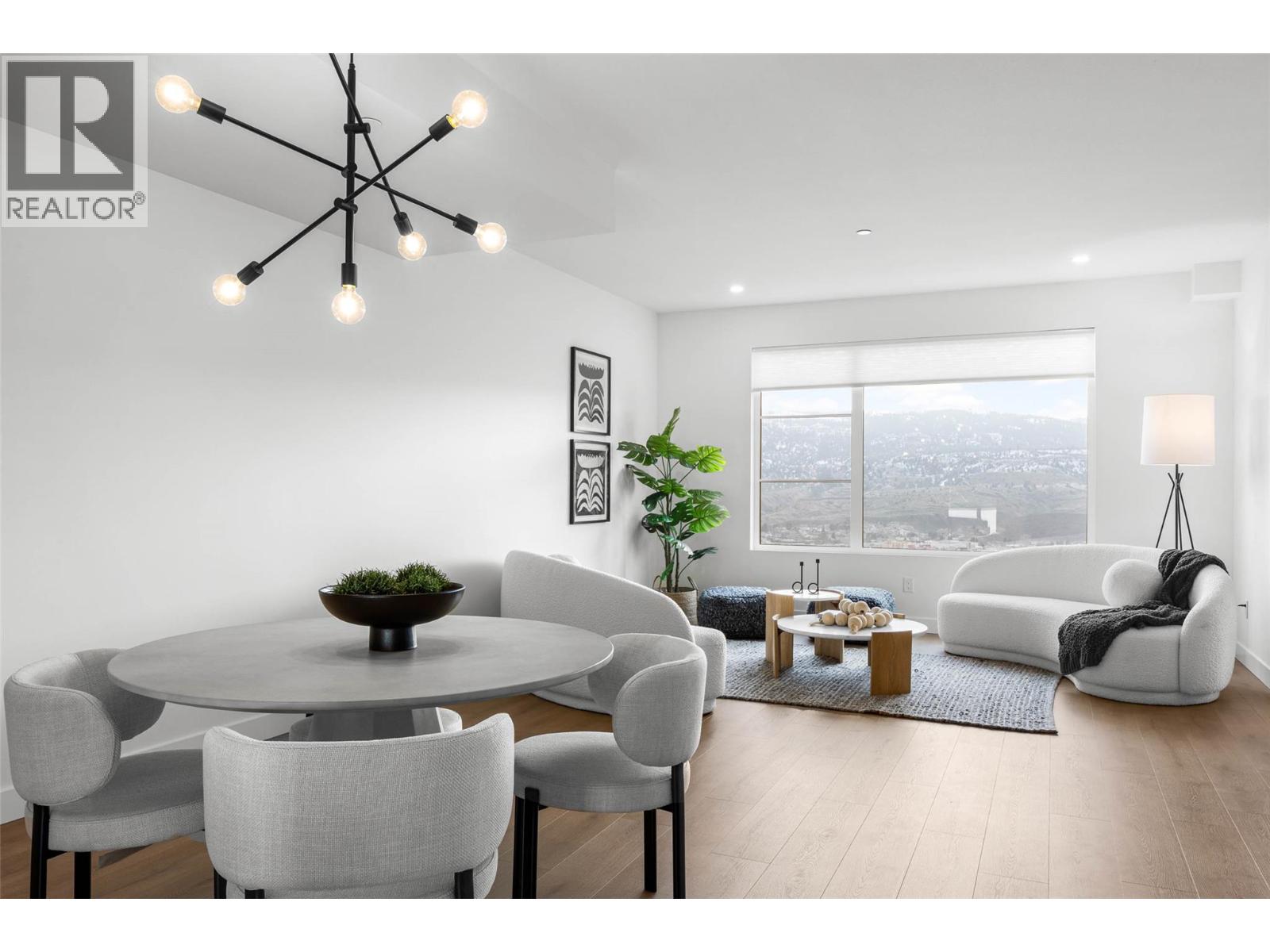 5028 SUN RIVERS Drive, Kamloops