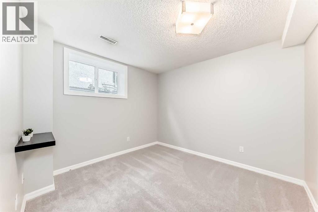 Photo 33 of 296 Lakeside Greens Crescent, Chestermere AB