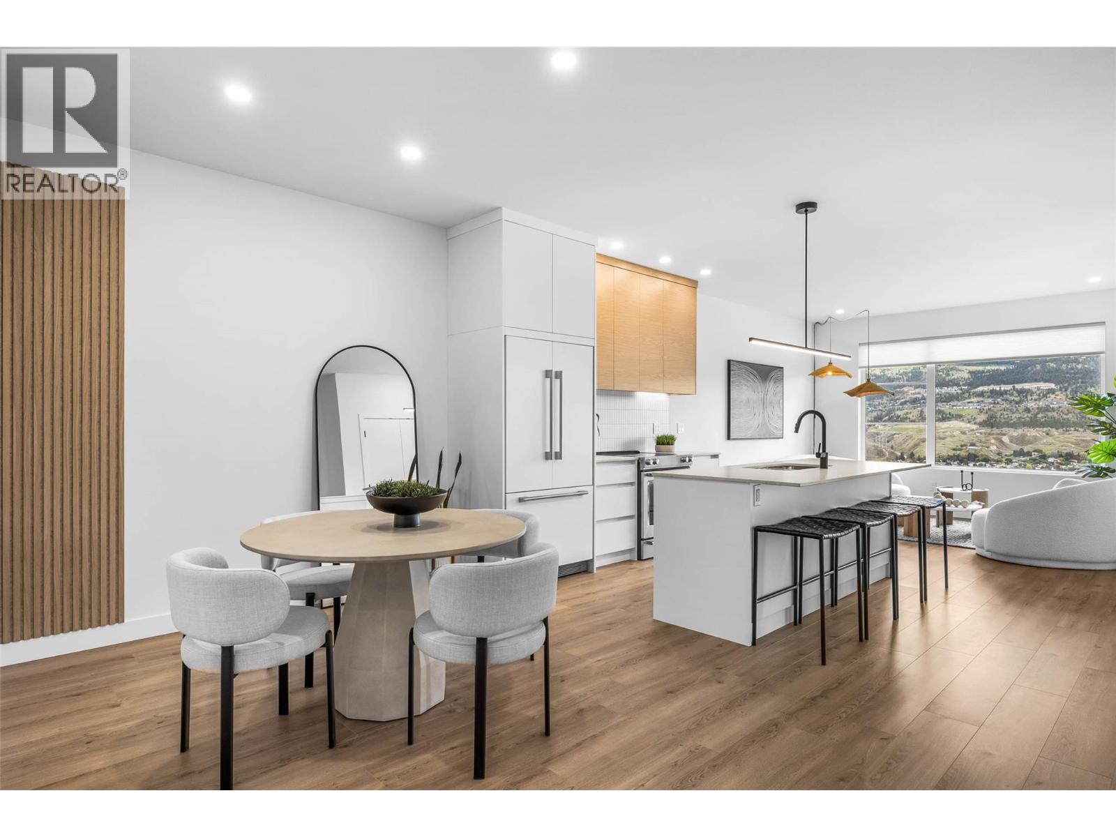 Photo 4 of 5036 Sun Rivers Drive, Kamloops BC