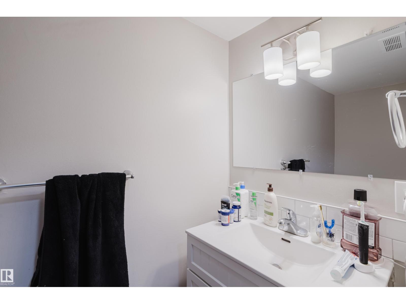 Photo 29 of 149 153 Millbourne Rd E Nw, Edmonton AB
