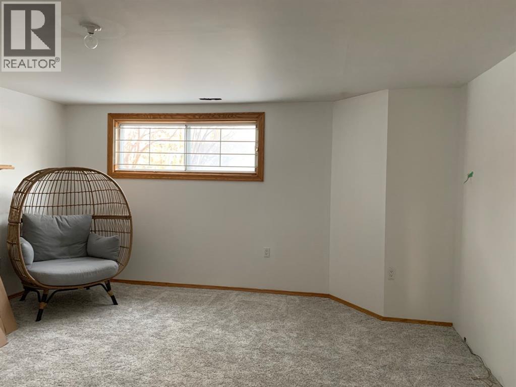 Single Family House Bungalow for Sale in  Bow Crescent NW Bowness Calgary 