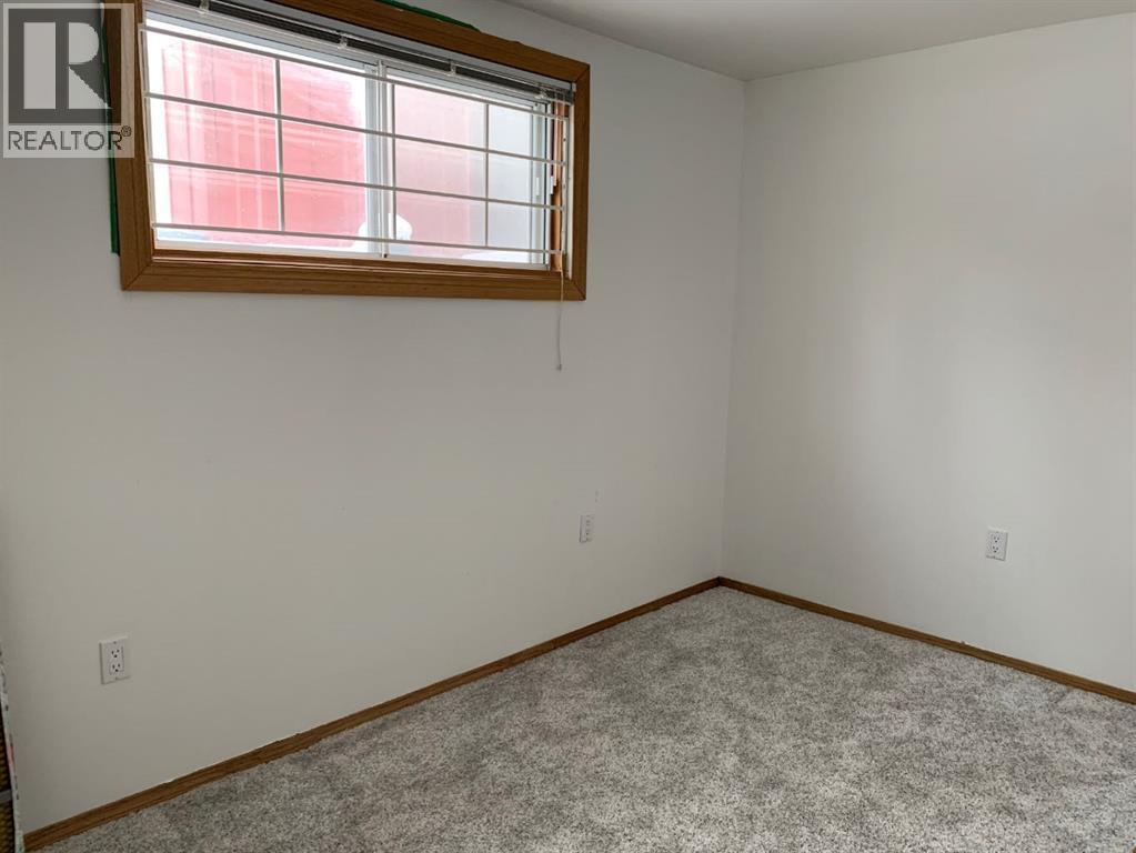 Single Family House Bungalow for Sale in  Bow Crescent NW Bowness Calgary 