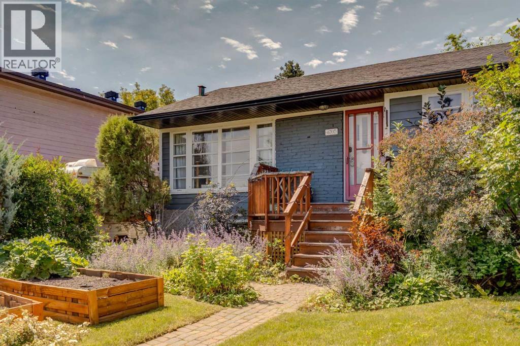 Single Family House Bungalow for Sale in  Bow Crescent NW Bowness Calgary 