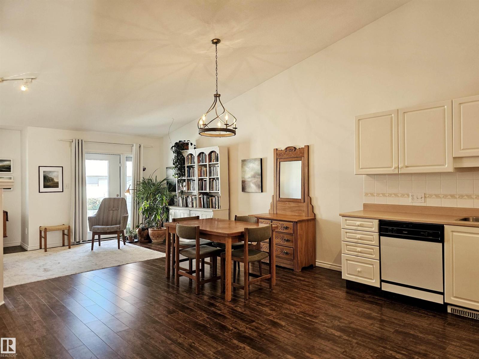 Photo 16 of 103 4408 37 St, Stony Plain AB