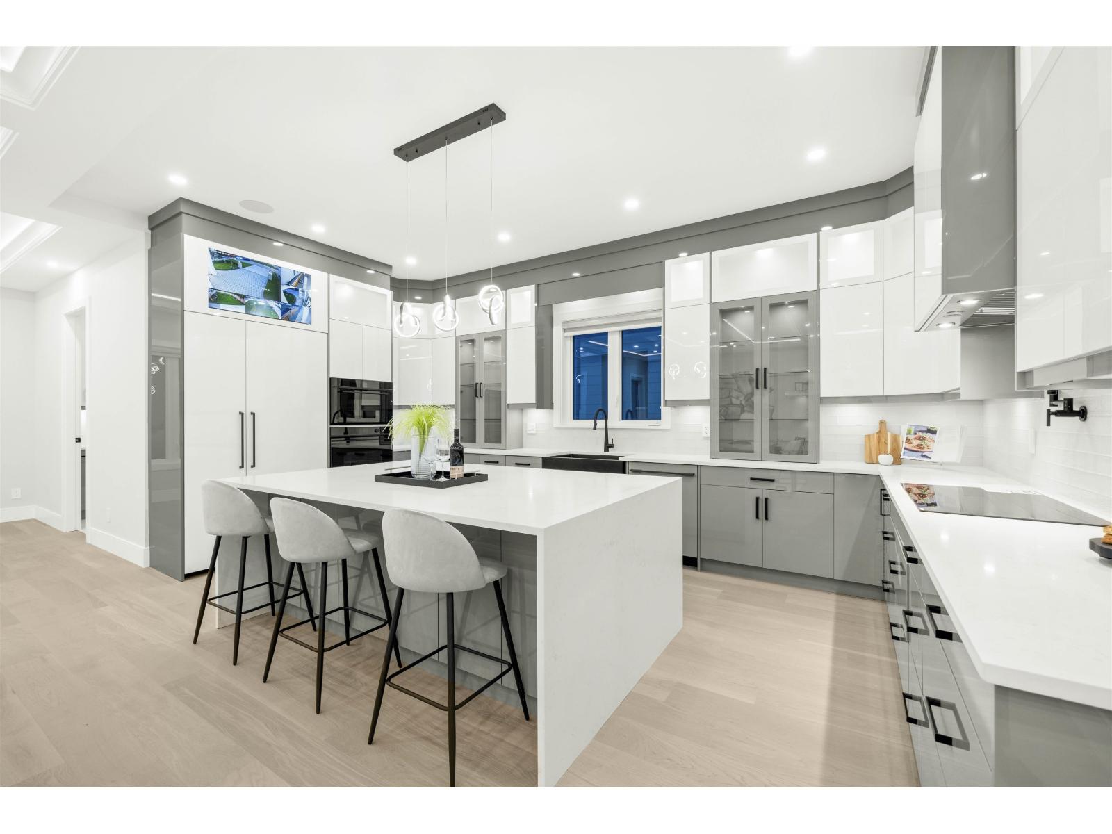 Photo 11 of 2096 Bowler Drive, Surrey BC