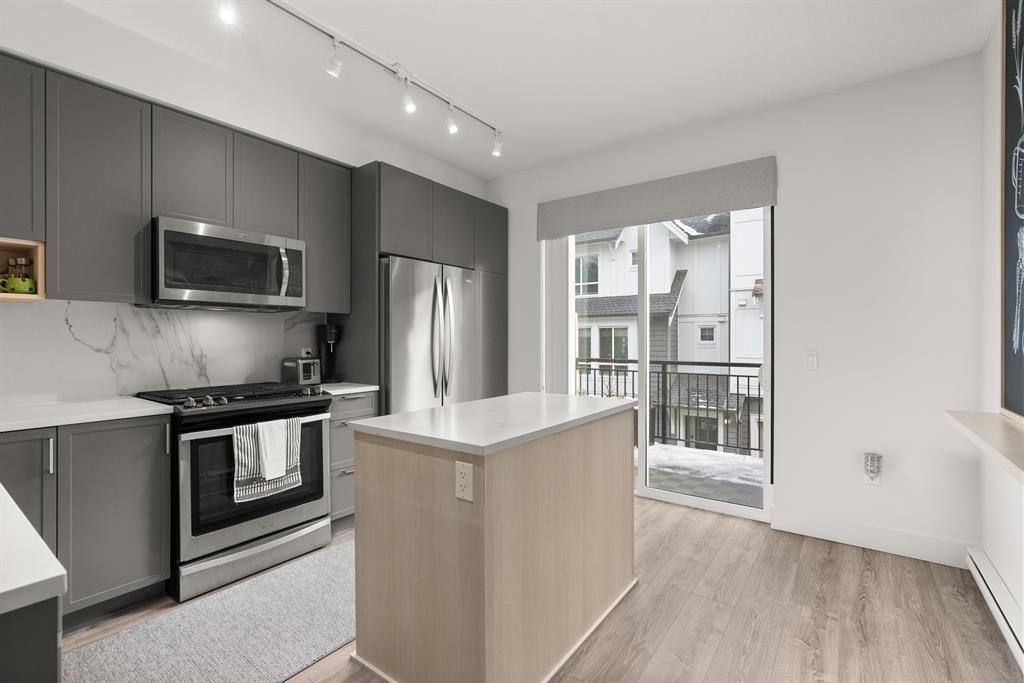 Photo 2 of 63 9718 161 A Street, Surrey BC